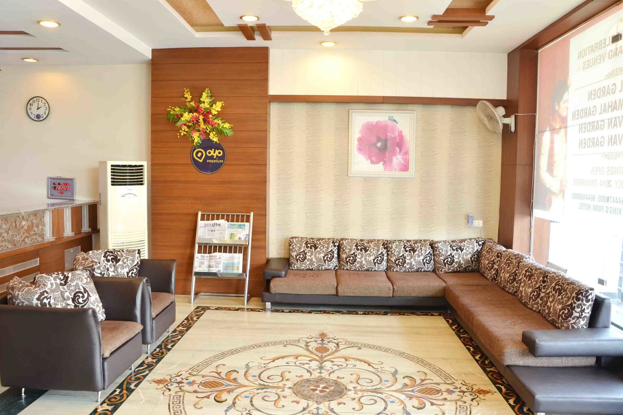 Oyo 742 Hotel Kings Park Indore Exterior photo